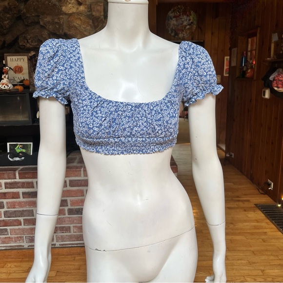 Princess Polly Blue Floral Puff Sleeve Crop Top - Picture 1 of 8